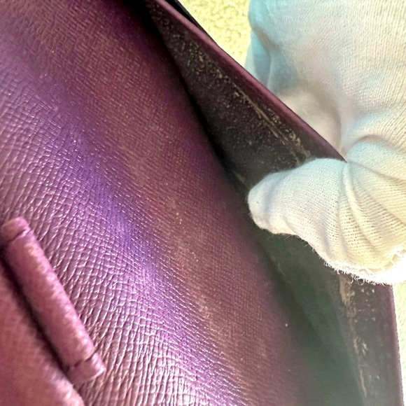 Louis Vuitton Epi Porte Tresor International Leather Trifold Long Wallet & Chain - Picture 13 of 16